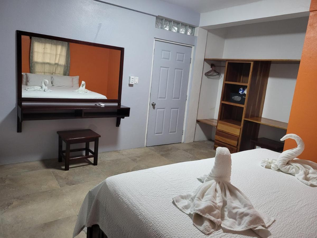 Apartmán Rachel Land Caye Caulker Exteriér fotografie